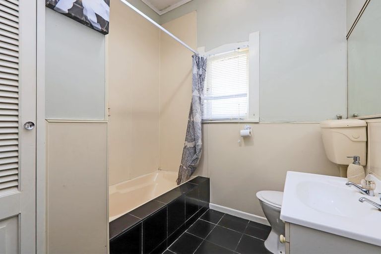 Photo of property in 604 Princes Street, Parkvale, Hastings, 4122