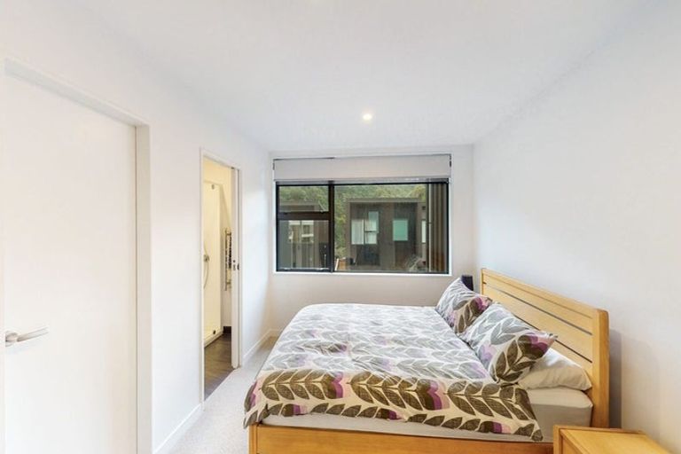 Photo of property in 18 Rua Kai Way, Brooklyn, Wellington, 6021