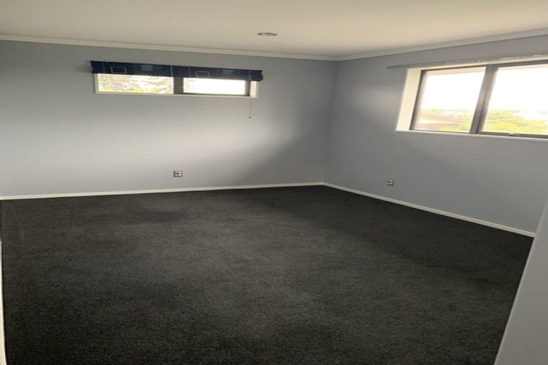 Photo of property in 3 Foresters Crescent, Parklands, Christchurch, 8083