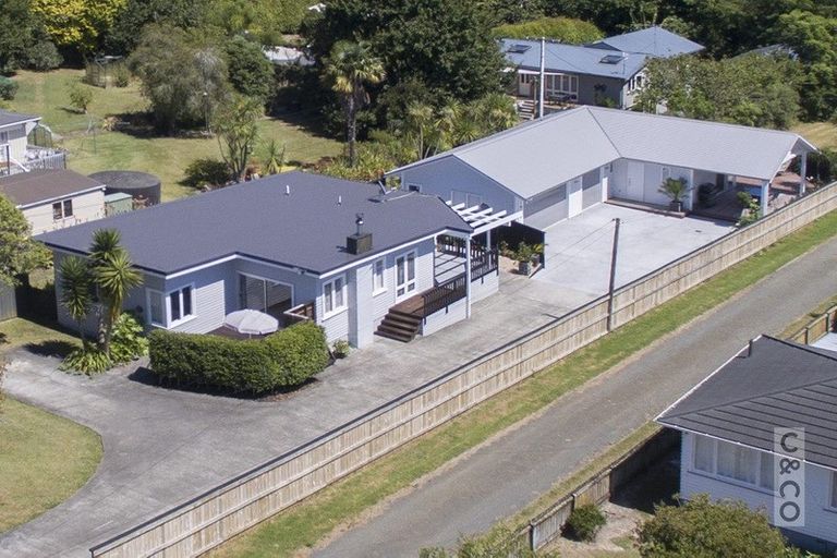 Photo of property in 32 Trigg Road, Huapai, Kumeu, 0810