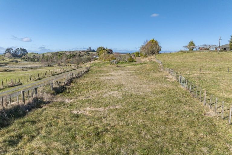 Photo of property in 18 Whakaroa Road, Kinloch, Taupo, 3385
