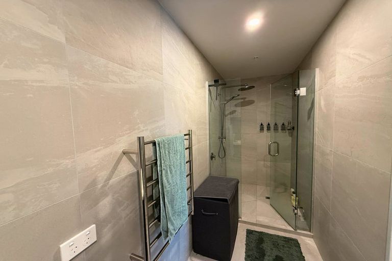 Photo of property in 4/7 Northlake Drive, Wanaka, 9305