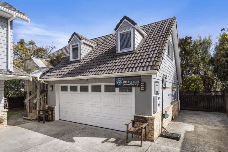 Photo of property in 19 Patons Road, Howick, Auckland, 2014