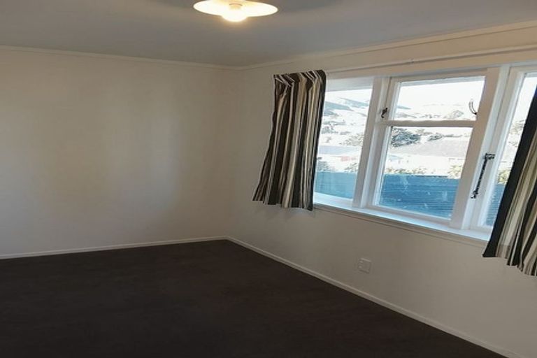 Photo of property in 31ab Kokiri Crescent, Waitangirua, Porirua, 5024