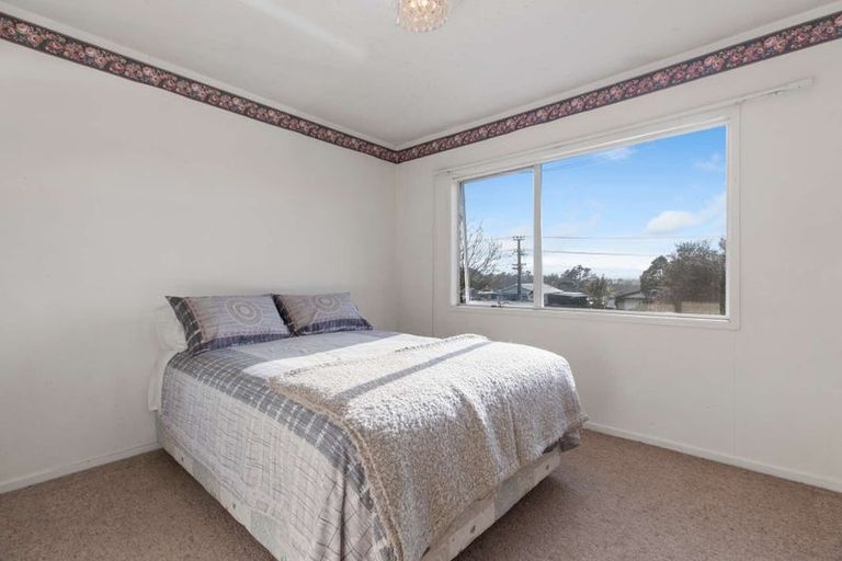 Photo of property in 2/321 Triangle Road, Massey, Auckland, 0614