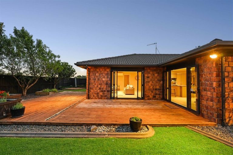 Photo of property in 14 Compton Grove, Huntington, Hamilton, 3210