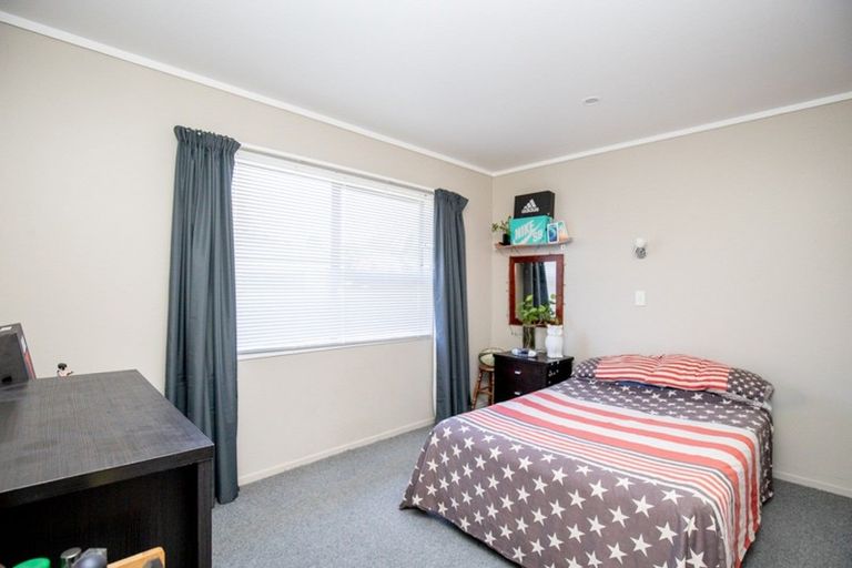 Photo of property in 1 Mcmillan Street, Ngatea, 3503