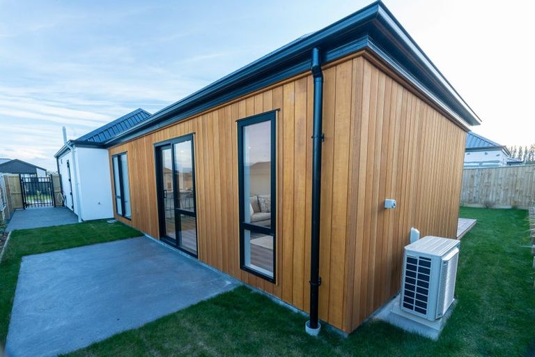 Photo of property in 7 Rakau Lane, Casebrook, Christchurch, 8051