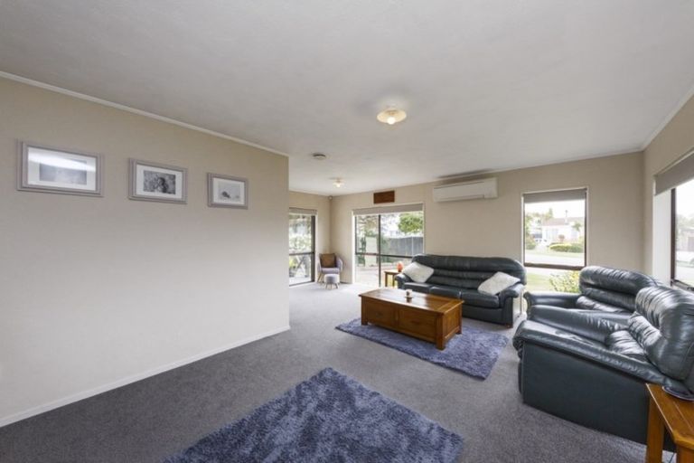 Photo of property in 7 Cedar Grove, Highbury, Palmerston North, 4412