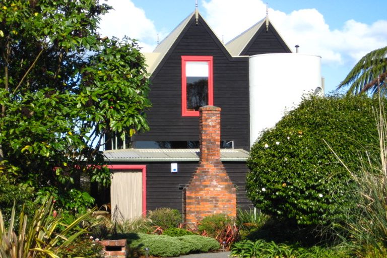 Photo of property in 26 Mayfair Place, Westown, New Plymouth, 4310