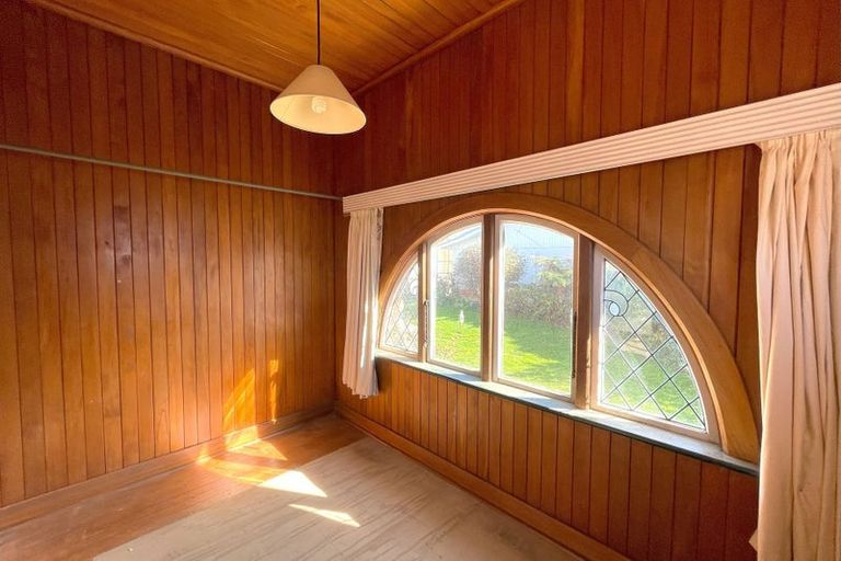 Photo of property in 105 Macandrew Road, South Dunedin, Dunedin, 9012