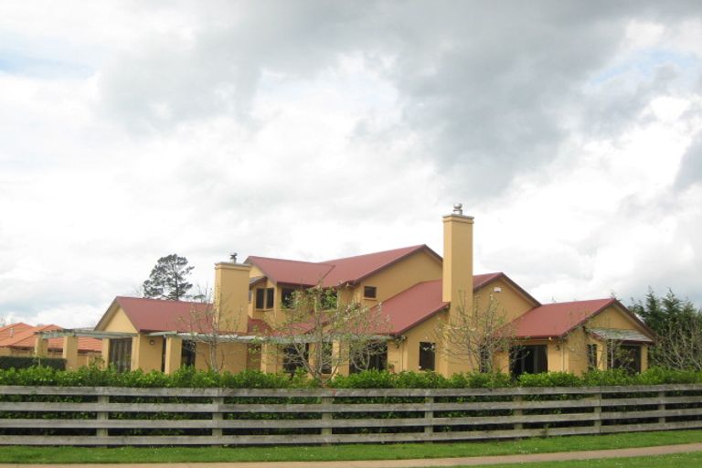 Photo of property in 43 Shelter Grove, Frankleigh Park, New Plymouth, 4310