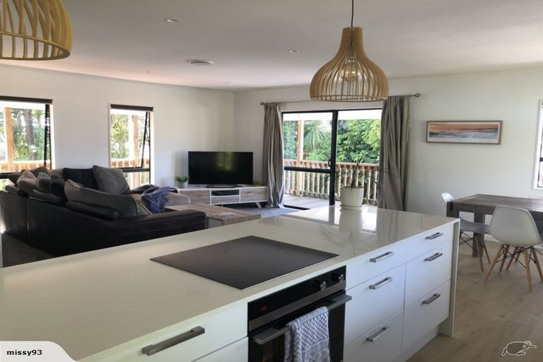 Photo of property in 15 Hawke Place, Pukekohe, 2120