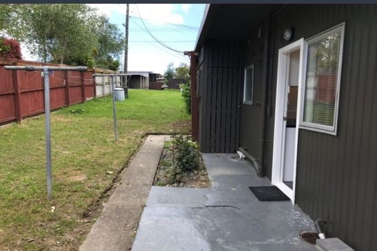 Photo of property in 1/141 Birkdale Road, Birkdale, Auckland, 0626