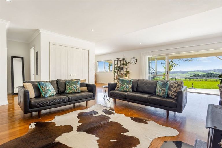 Photo of property in 135c Hutchinson Road, Helensville, 0875