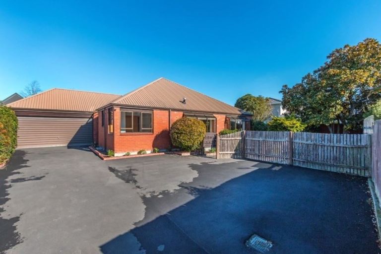 Photo of property in 3a Juniper Place, Burnside, Christchurch, 8053