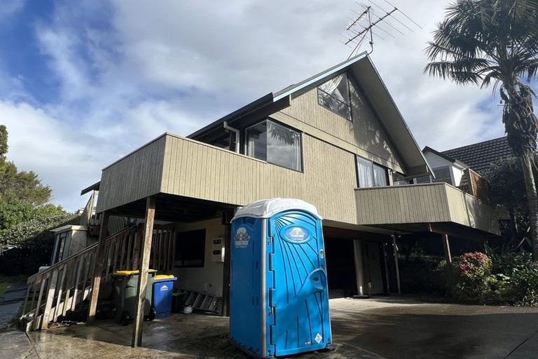 Photo of property in 1/47 Centorian Drive, Windsor Park, Auckland, 0632