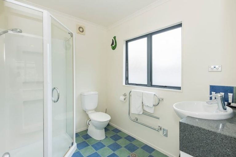 Photo of property in 114 Astley Avenue, New Lynn, Auckland, 0600