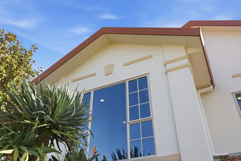 Photo of property in 27 Westminster Gardens, Unsworth Heights, Auckland, 0632