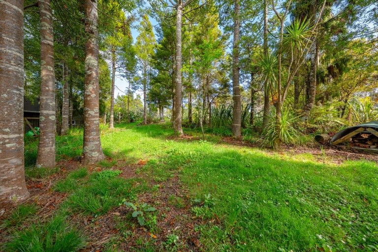 Photo of property in 14 Te Aute Ridge Road, Waitakere, Henderson, 0781