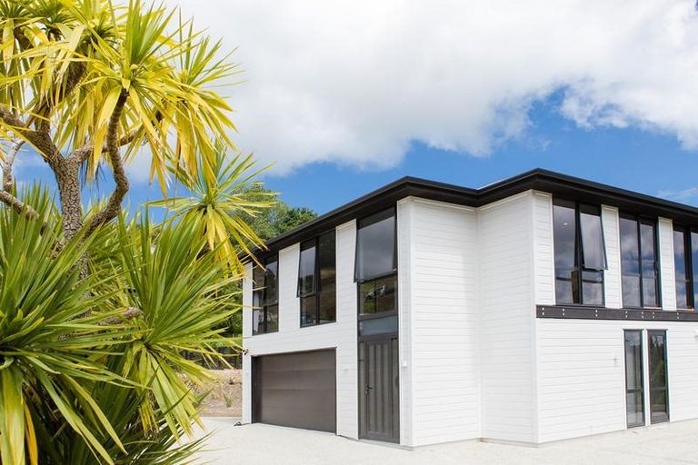 Photo of property in 39 Brugh Place, Andersons Bay, Dunedin, 9013