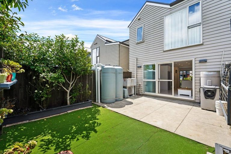 Photo of property in 53 Glidepath Road, Hobsonville, Auckland, 0616