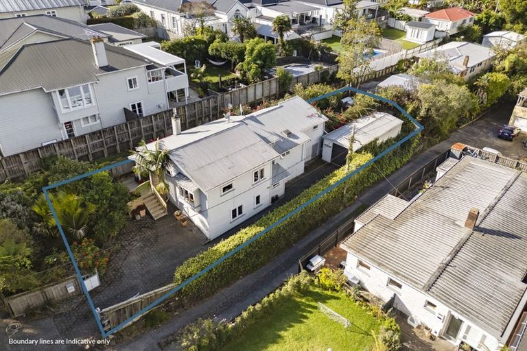 Photo of property in 20 Lake Road, Devonport, Auckland, 0624