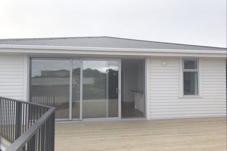 Photo of property in 65 Pikarere Street, Titahi Bay, Porirua, 5022