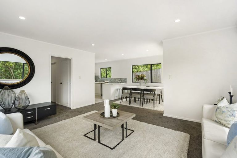 Photo of property in 2/26 Blenheim Street, Glenfield, Auckland, 0629
