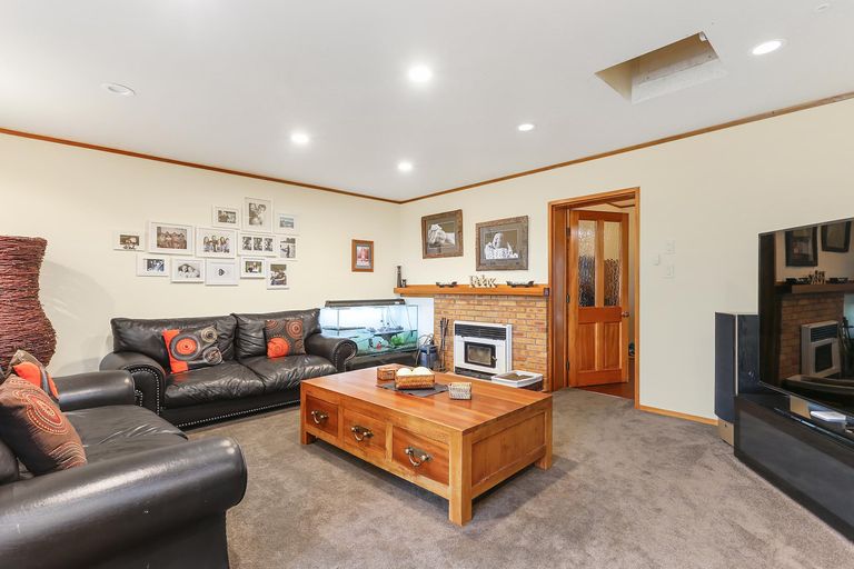 Photo of property in 50 Park Road, Titirangi, Auckland, 0604