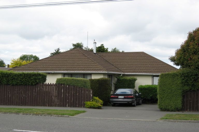 Photo of property in 2/290 Withells Road, Avonhead, Christchurch, 8042
