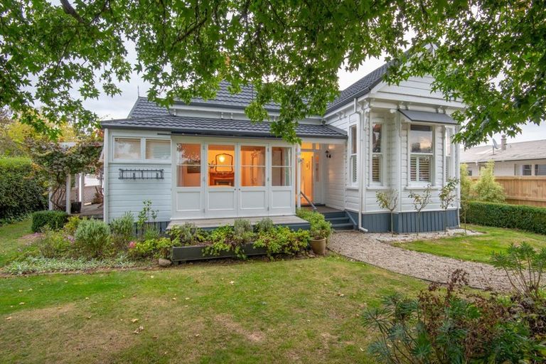 Photo of property in 29 Queen Street, Cambridge, 3434