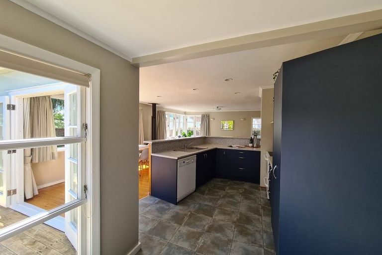 Photo of property in 3 Burke Grove, Naenae, Lower Hutt, 5011