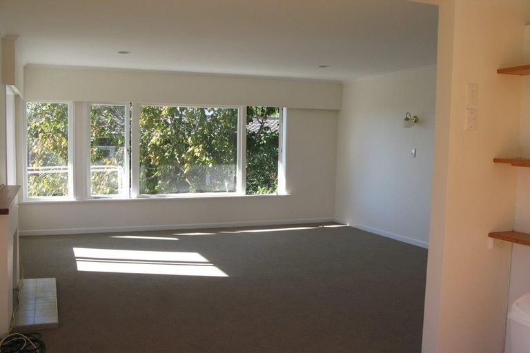 Photo of property in 77 Sunrise Avenue, Murrays Bay, Auckland, 0630