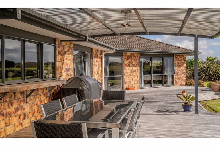 Photo of property in 15 Cochrane Drive, Kerikeri, 0230
