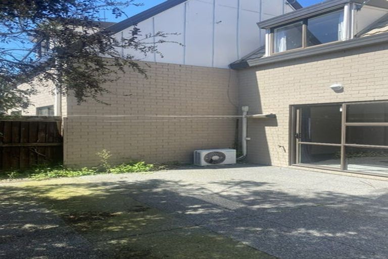 Photo of property in 2/35 Brockworth Place, Riccarton, Christchurch, 8011