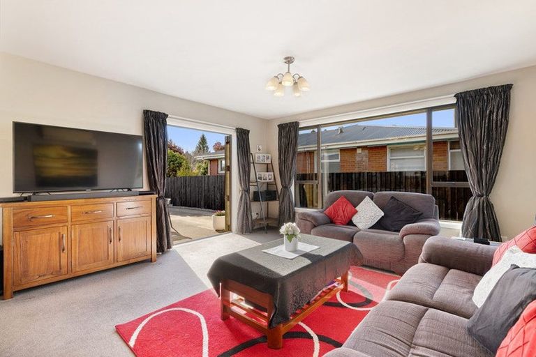 Photo of property in 74 Farrington Avenue, Bishopdale, Christchurch, 8053