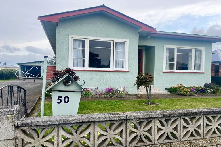 Photo of property in 50 Mcphee Street, Dannevirke, 4930
