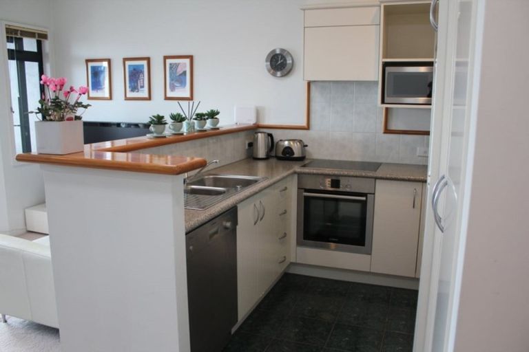 Photo of property in 2b/4 Fleet Street, Devonport, Auckland, 0624