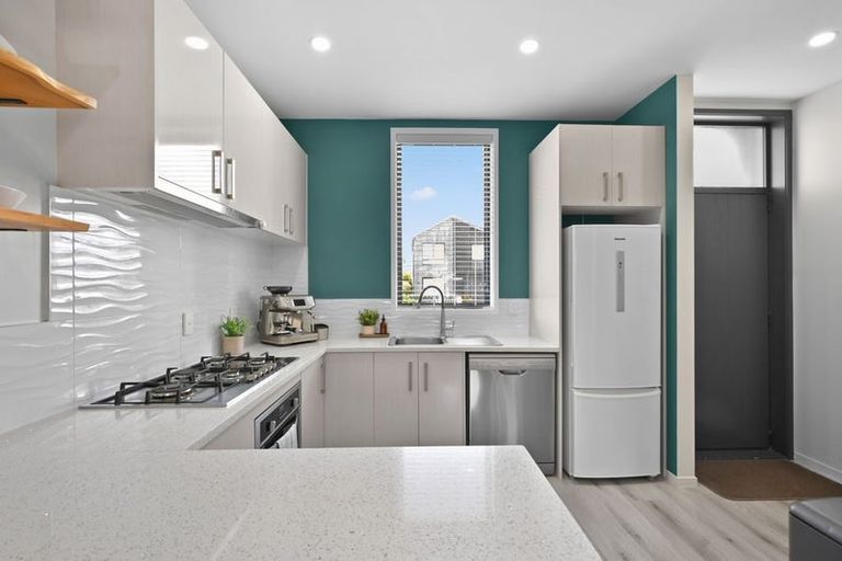 Photo of property in 14 Dignity Street, Papakura, 2110