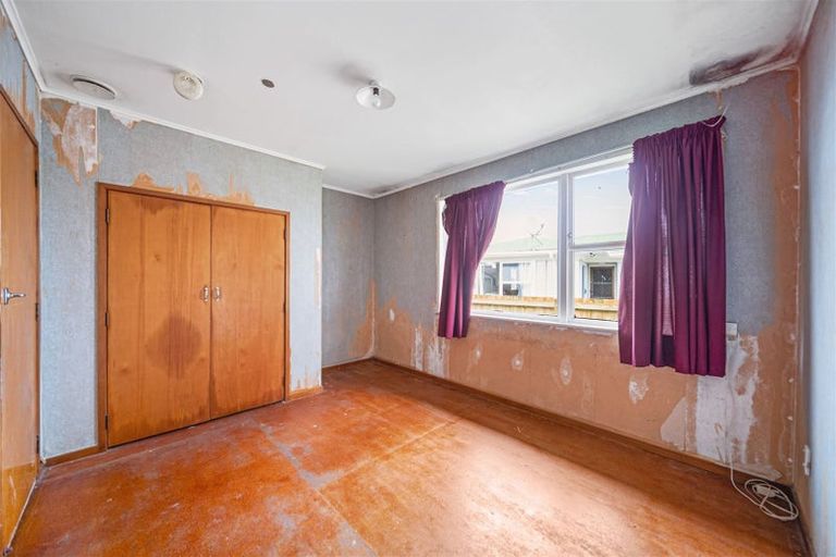 Photo of property in 21 Convair Crescent, Mangere, Auckland, 2022