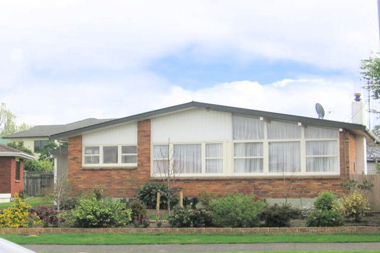 Photo of property in 18 Karaka Road, Otumoetai, Tauranga, 3110
