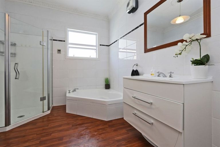 Photo of property in 306 Frimley Avenue, Frimley, Hastings, 4120