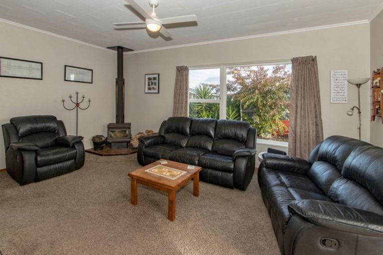 Photo of property in 22 Hastie Place, Onekawa, Napier, 4110