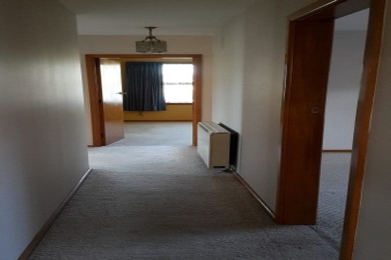 Photo of property in 77 Cutts Road, Russley, Christchurch, 8042