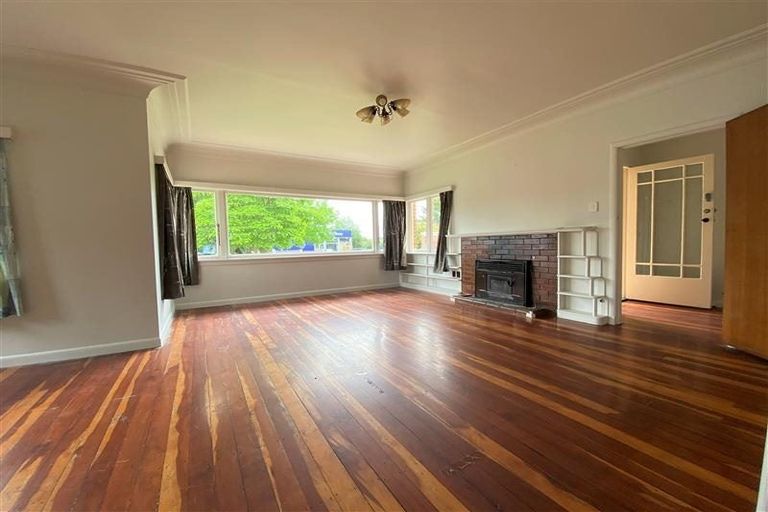 Photo of property in 5 Margan Avenue, New Lynn, Auckland, 0600