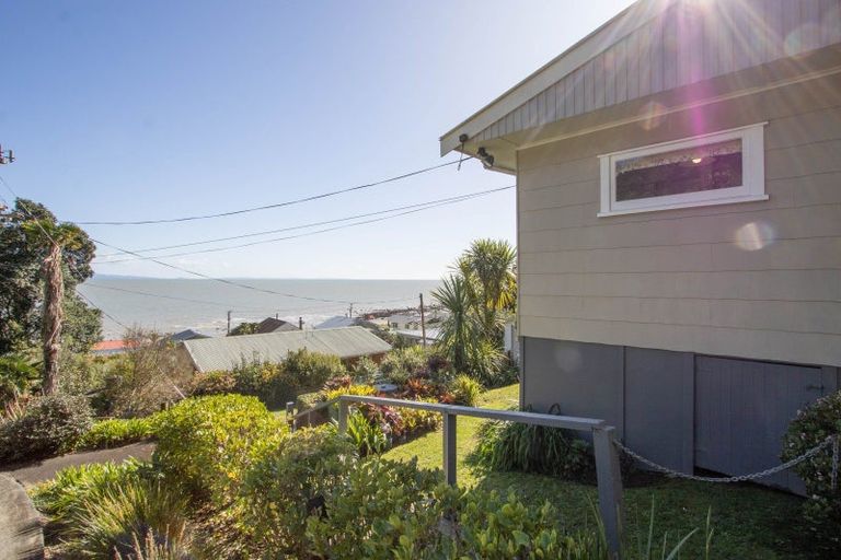 Photo of property in 5 Adams Road, Thornton Bay, Thames, 3575