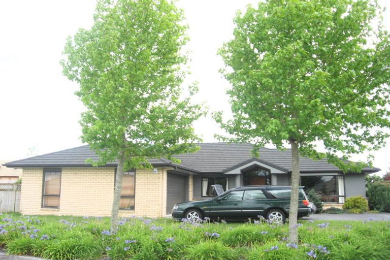 Photo of property in 16 Alba Place, Cambridge, 3434