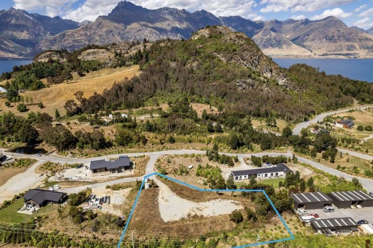 Photo of property in 17 Peregrine Falcon Road, Mount Creighton, Queenstown, 9371