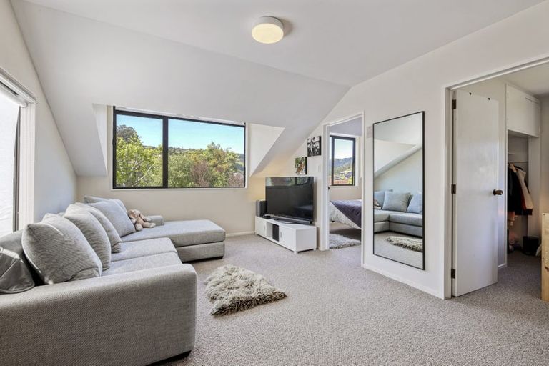 Photo of property in 2 Holmcroft Court, Cracroft, Christchurch, 8022